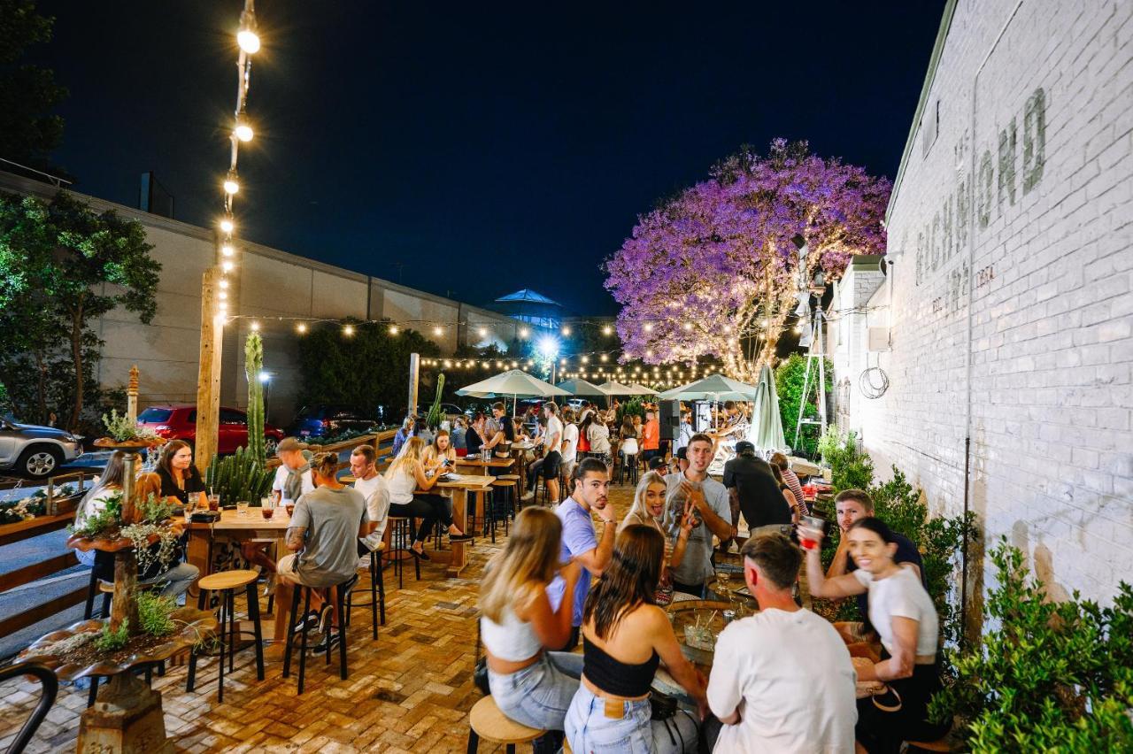 The Richmond Inn Bagian luar foto
