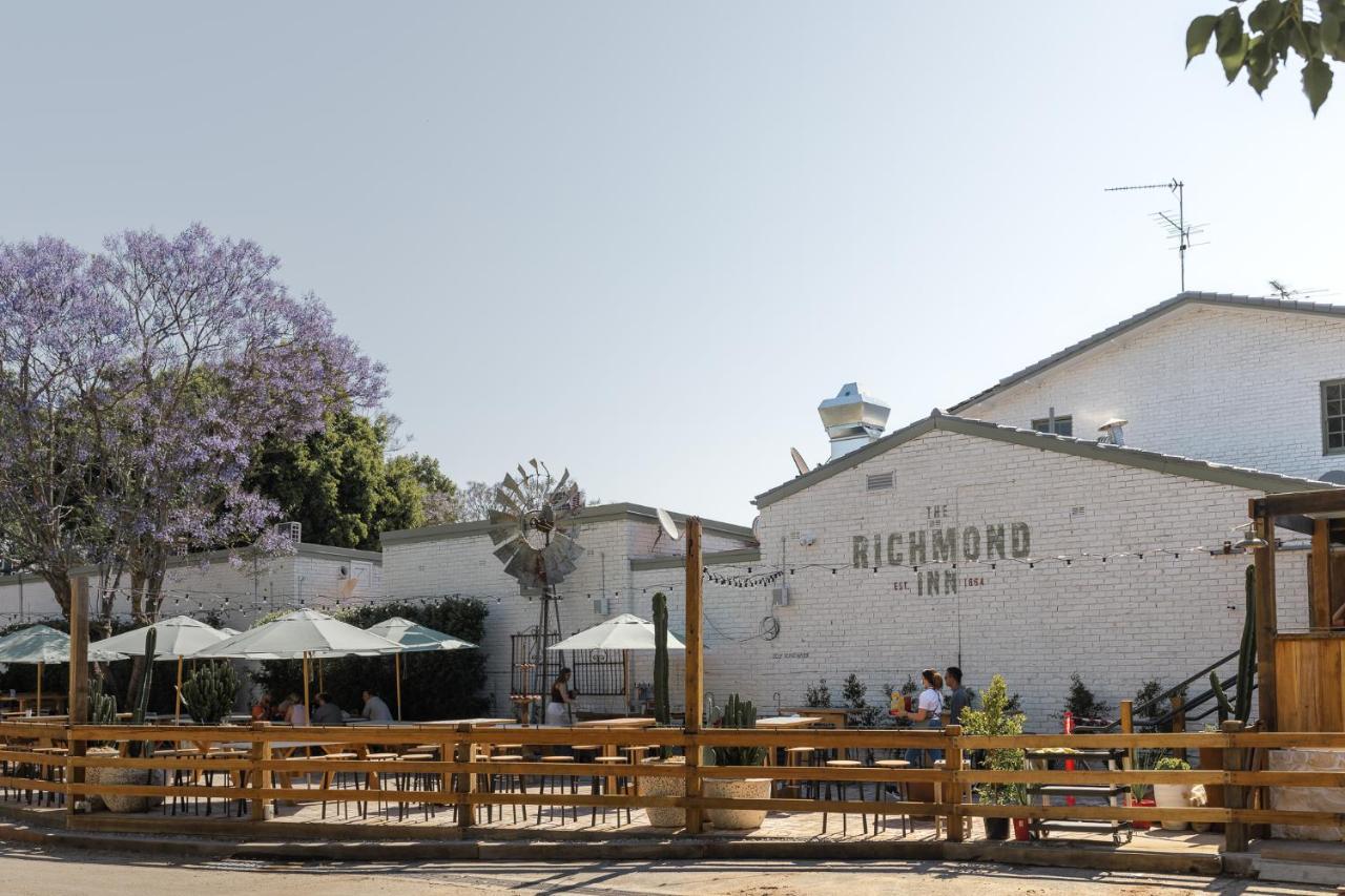 The Richmond Inn Bagian luar foto
