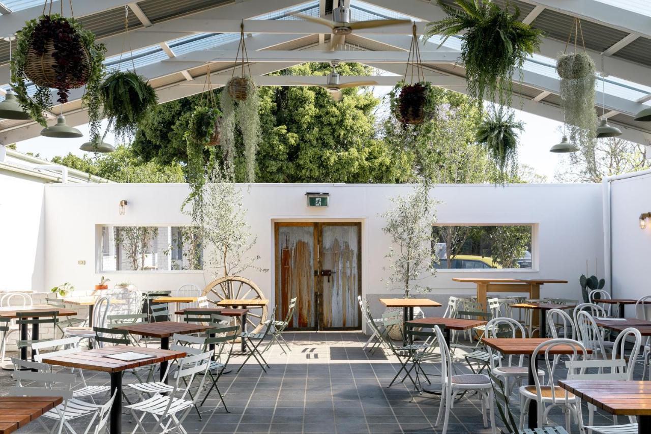The Richmond Inn Bagian luar foto
