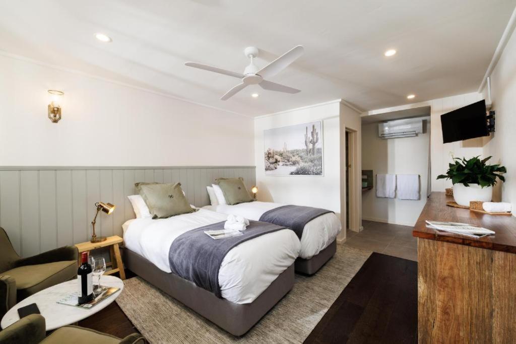 The Richmond Inn Bagian luar foto